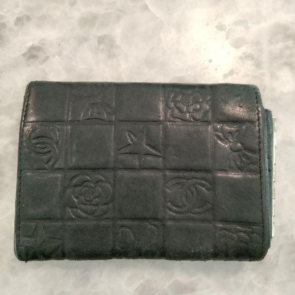 Vintage Chanel Lambskin Key Holder - Picture 2 of 12